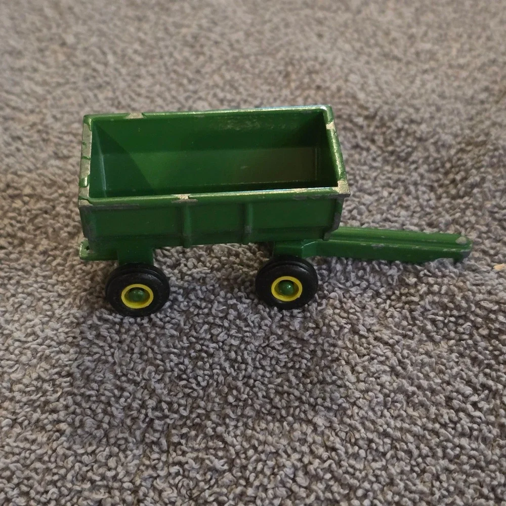 ERTL Diecast Wagon 1/64 Farm Trailer Kids Green Vintage John Deere Style 1333Q